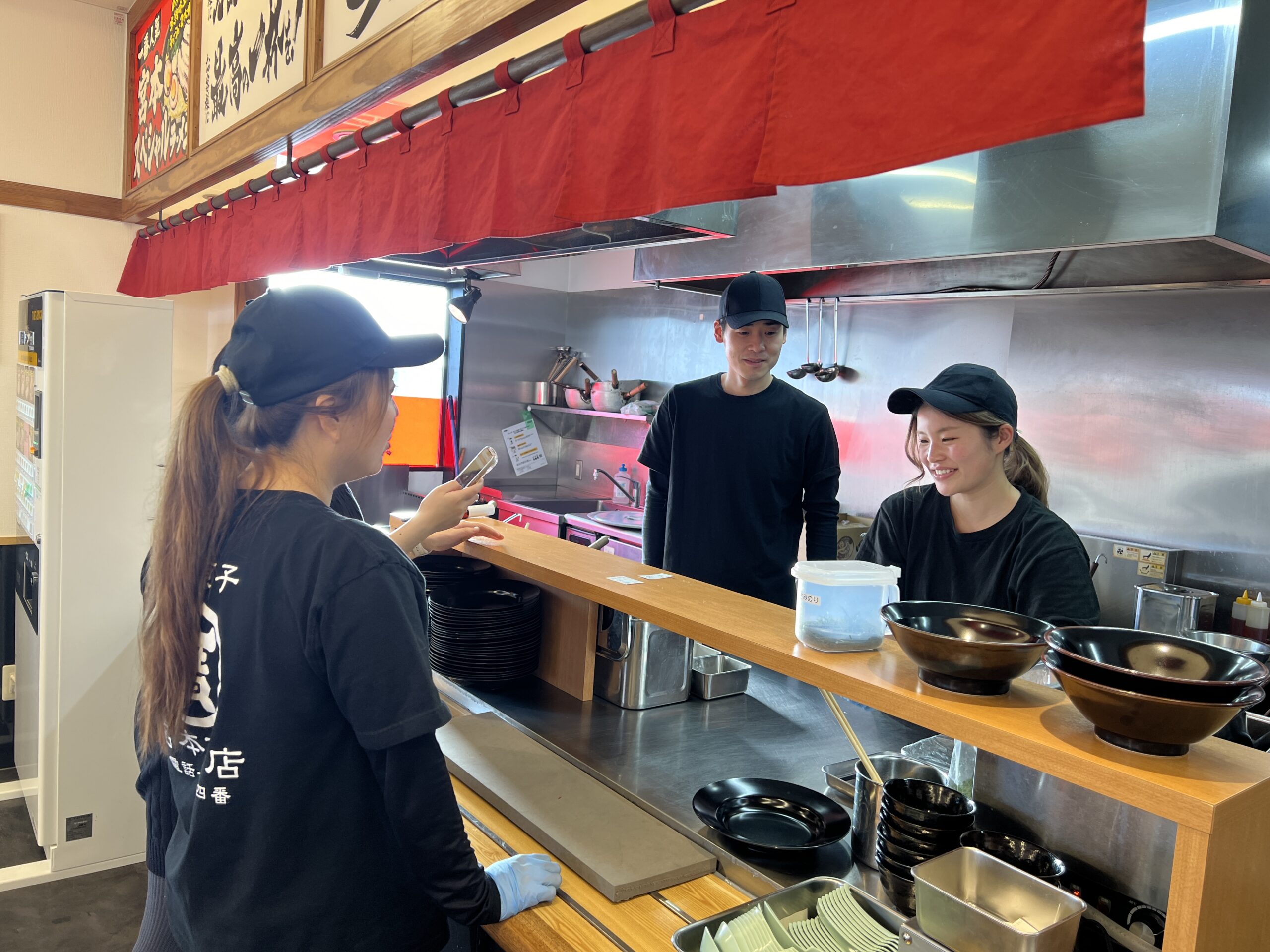 家系ラーメン店のホール・キッチンスタッフ/正社員スタッフ 0